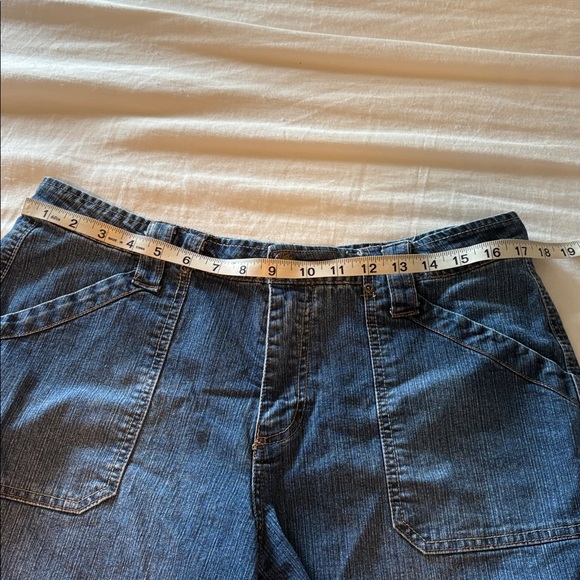 Faded Glory blue denim shorts with stretch. Sz 14. - Picture 3 of 7